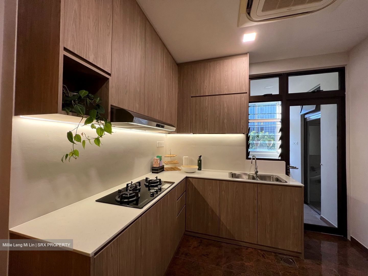 Manhattan Mansions (D10), Apartment #588211331
